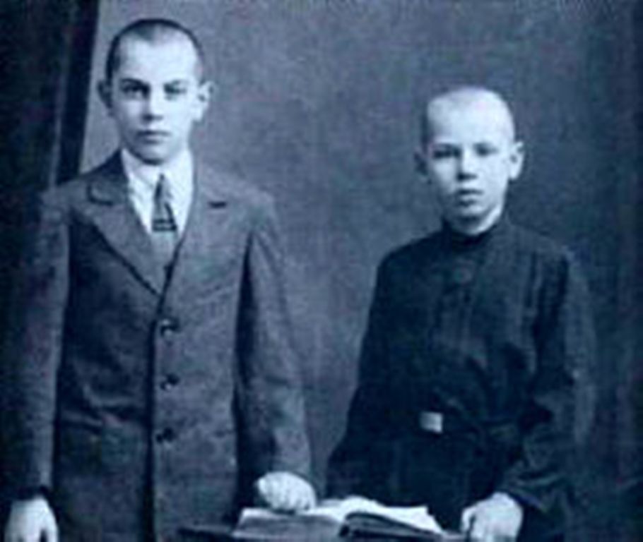 Братья Борис и Георгий Жжёновы. Петроград, 1920-е годы
