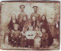 Деревенсков Фёдор в 1914 году с родственниками