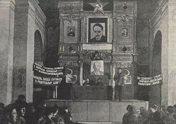 11 марта 1931 года вошло в историю России как день, когда в СССР были запрещены продажа и ввоз Библии. Масленица по-советски